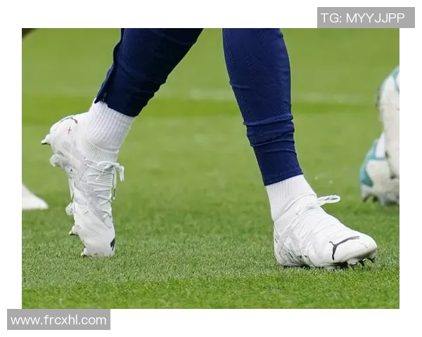 当足球巨星走上街头 球鞋成为彰显个性与时尚的新焦点