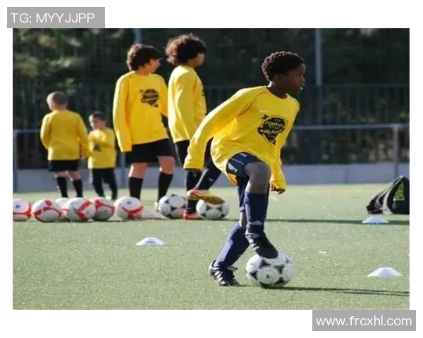 足球球星贴纸包装设计图展现明星魅力与运动激情的完美结合